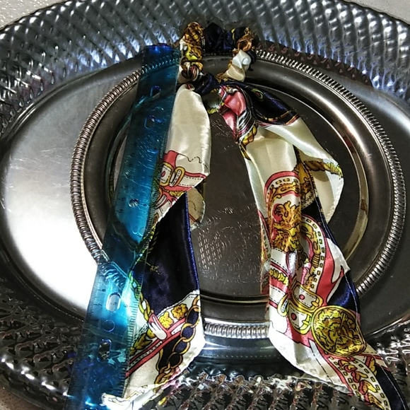 🦁NEW CHIC PRINT SATINY MOCK HAIR SCARF - Picture 4 of 6